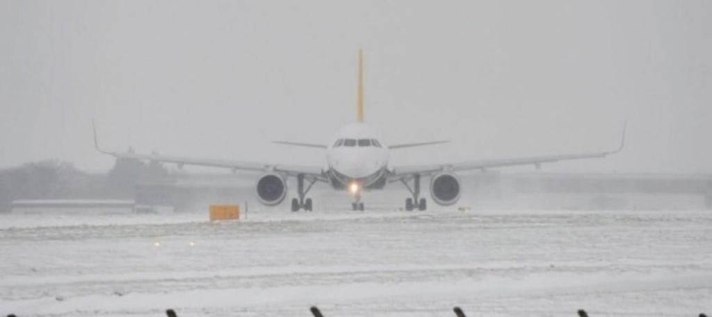 Moti i keq, shtyhen disa fluturime nga Rinasi