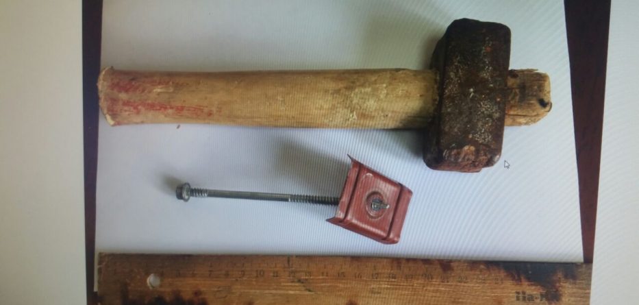 Me çekiç duke vjedhur argjendarinë, kapen në flagrancë autorët në Kavajë