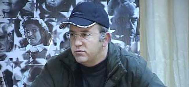 Protesta e artistëve,  Kastriot Çipi: Nëse nuk kemi mbështetjen e qytetarëve Teatri Kombëtar do të shembet