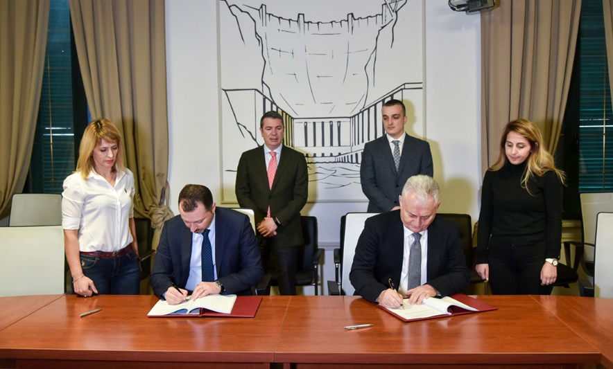 Firmoset kontrata për rrugën e Arbrit, investimi 240 milionë euro nis brenda vitit