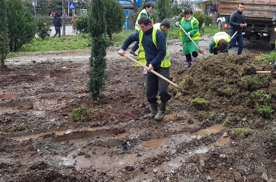 VIDEO / Si iu shtua Tiranës lulishtja më e re e cila ishte uzurpuar?