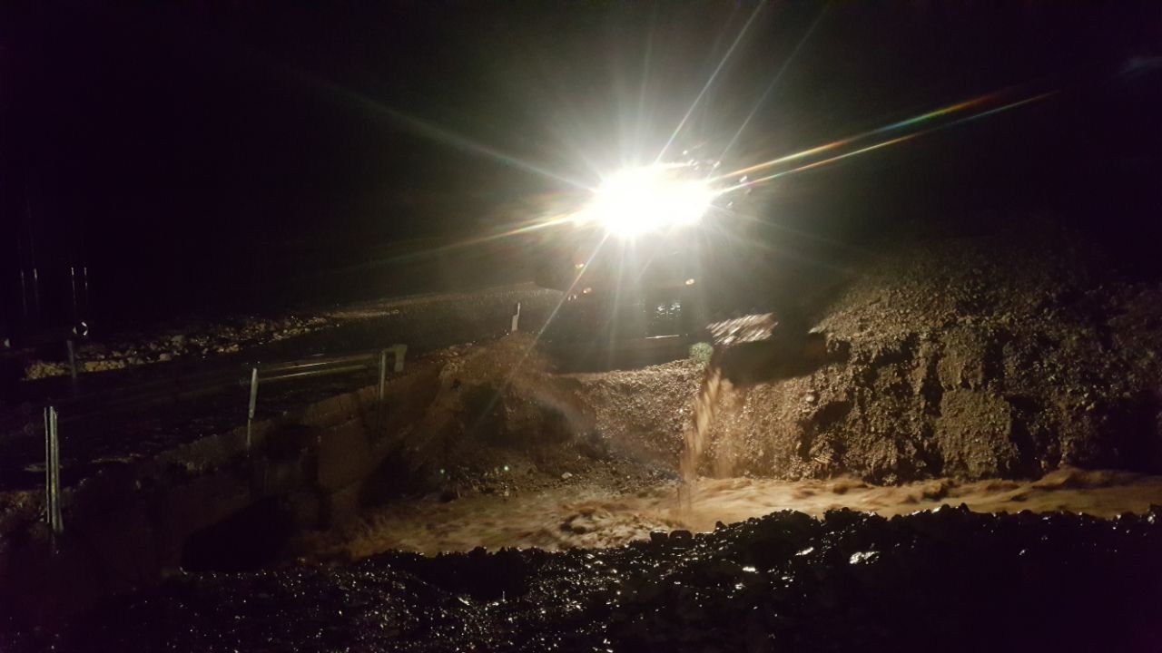 Moti i keq, rrëshqitje dherash në Gjirokastër-Tepelenë