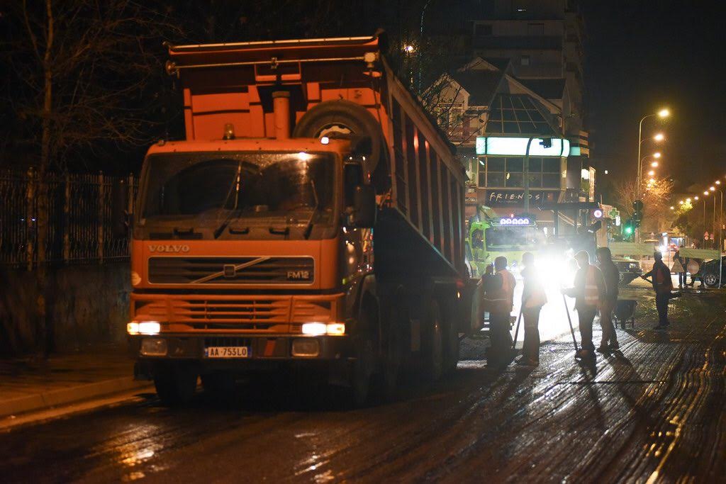 FOTOT / Nis asfaltimi i rrugës së Dibrës, Veliaj: Po hyjmë në fazën finale
