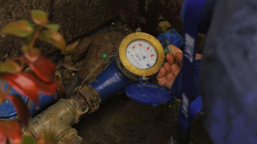 Aksioni i ujit/ Kontrollohen 1400 biznese, nga 1 marsi kontrolli edhe për familjarët 