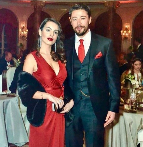 Armina e shpall hapur: Do martohem shpejt me Zenin, i ati i tij më pret nuse!