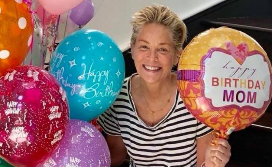 Ikona e kinematografisë Sharon Stone bëhet 60 vjeç