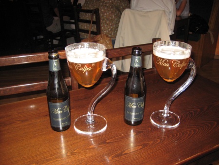 Klinetët grabisin gotat, pronari mban peng njërën këpucë…