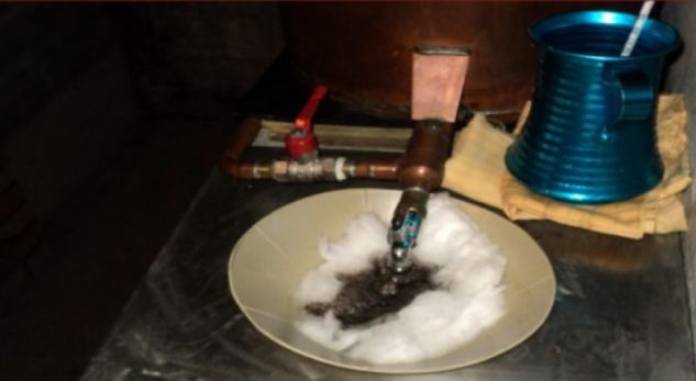 Përmeti bën një shpikje origjinale, prodhon raki edhe nga…hashashi