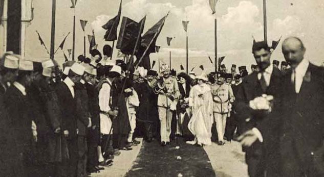 Fotot/ Momentet pikante kur i’u dorëzua Princ Wied-it kurora e Shqipërisë