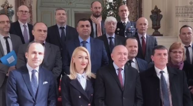 Katër oficerë shqiptarë atashohen pranë policisë franceze për luftën kundër krimit të organizuar