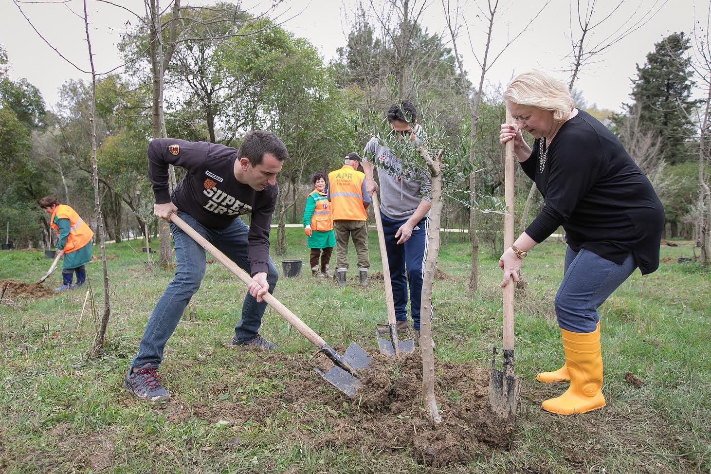 Revolucioni i gjelbër i Tiranës, Veliaj: Po i afrohemi finishit me 100 mijë pemë të reja