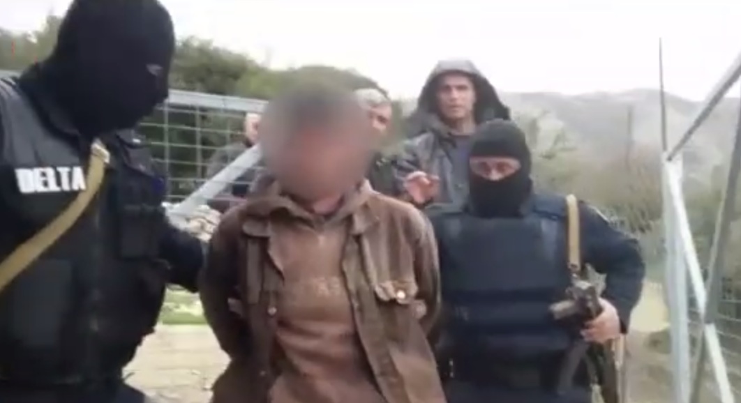 Masakroi me sëpatë kushëririn, burg autorit të vrasjes horror në Vlorë