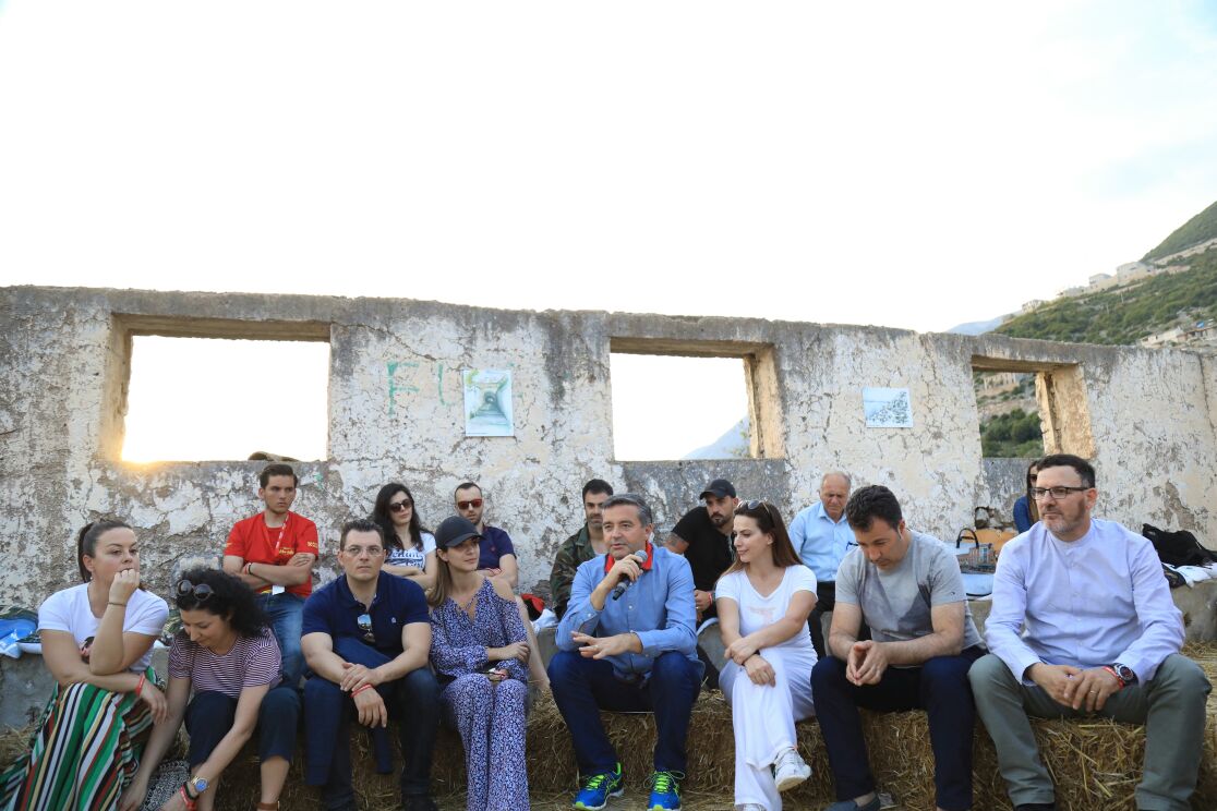 Ministrat Peleshi dhe Klosi, shpallin listën e festave lokale në fshat