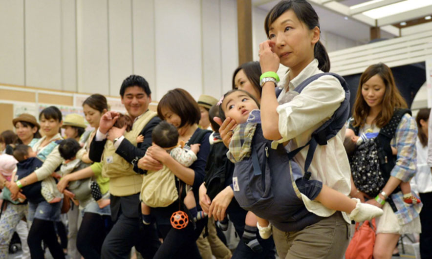 Japonia është vendi më i plakur në botë, lindjet bëhen me ‘grafik’