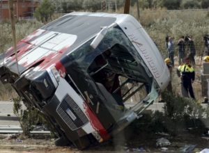 Aksidentohet autobusi me turistë, 36 të vdekur në Korenë e Veriut