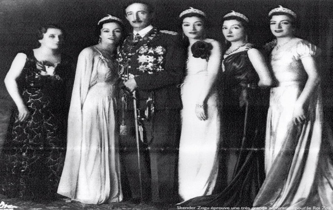 “Tri motrat e zogut udhëtuan në bordin e “Queen-Mary” me producentin e famshëm amerikan”