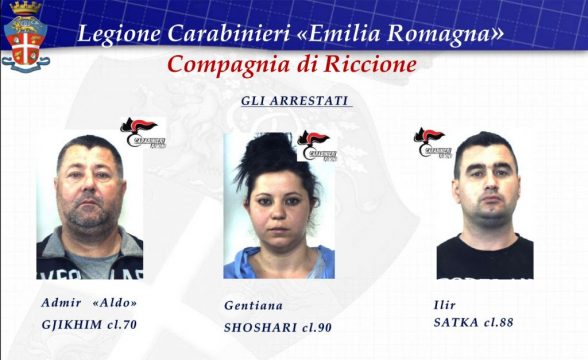 Shkatërrohet banda e shqiptarëve, “call center” për porositë e drogës