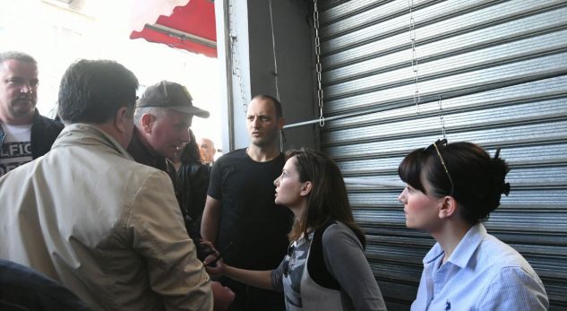 Në mbështetje të protestës së biznesit të vogël, deputetët e opozitës në terren