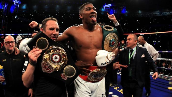 Boks/ Joshua kampion edhe në WBO, fitoi 568 mijë euro për minutë