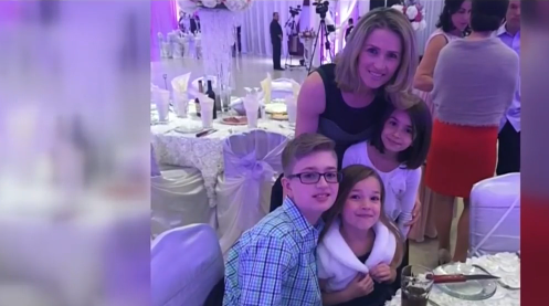 Nëna shqiptare e tre fëmijëve dëbohet, historia që po prek SHBA-në