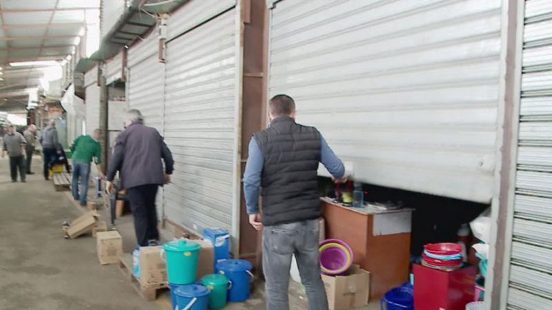 Biznesi i vogël ul qepenat për 1 orë, protestë kundër skemës së re të TVSH-së