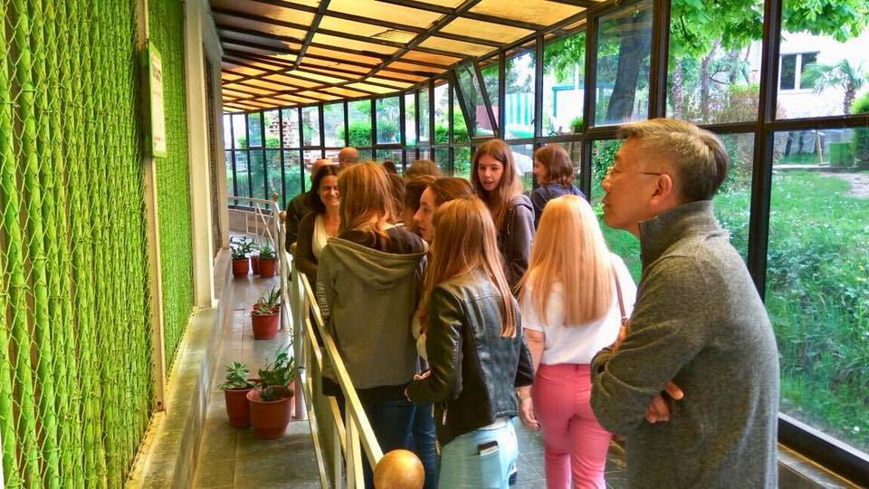 FOTOT/ Ja ku zgjodhi familja e ambasadorit Lu të kalojë fundjavën