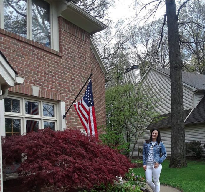 Erisa Mecolli, kush është studentja që po lobon për Shqipërinë në SHBA