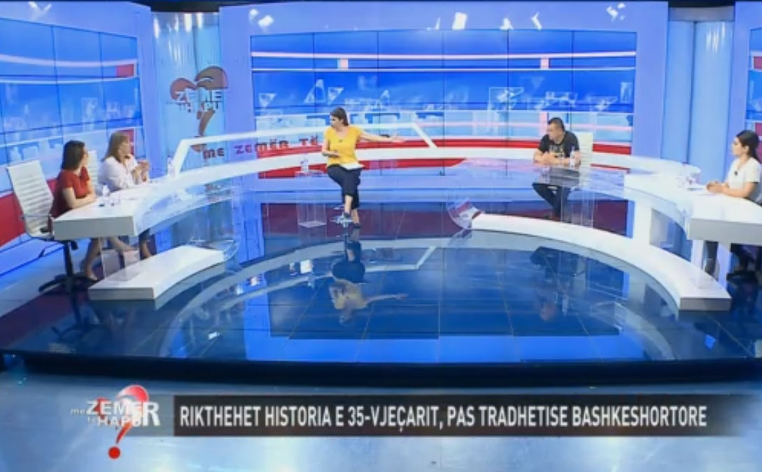 Gruaja braktis burrin dhe 4 fëmijët pasi i zbuluan tradhëtinë