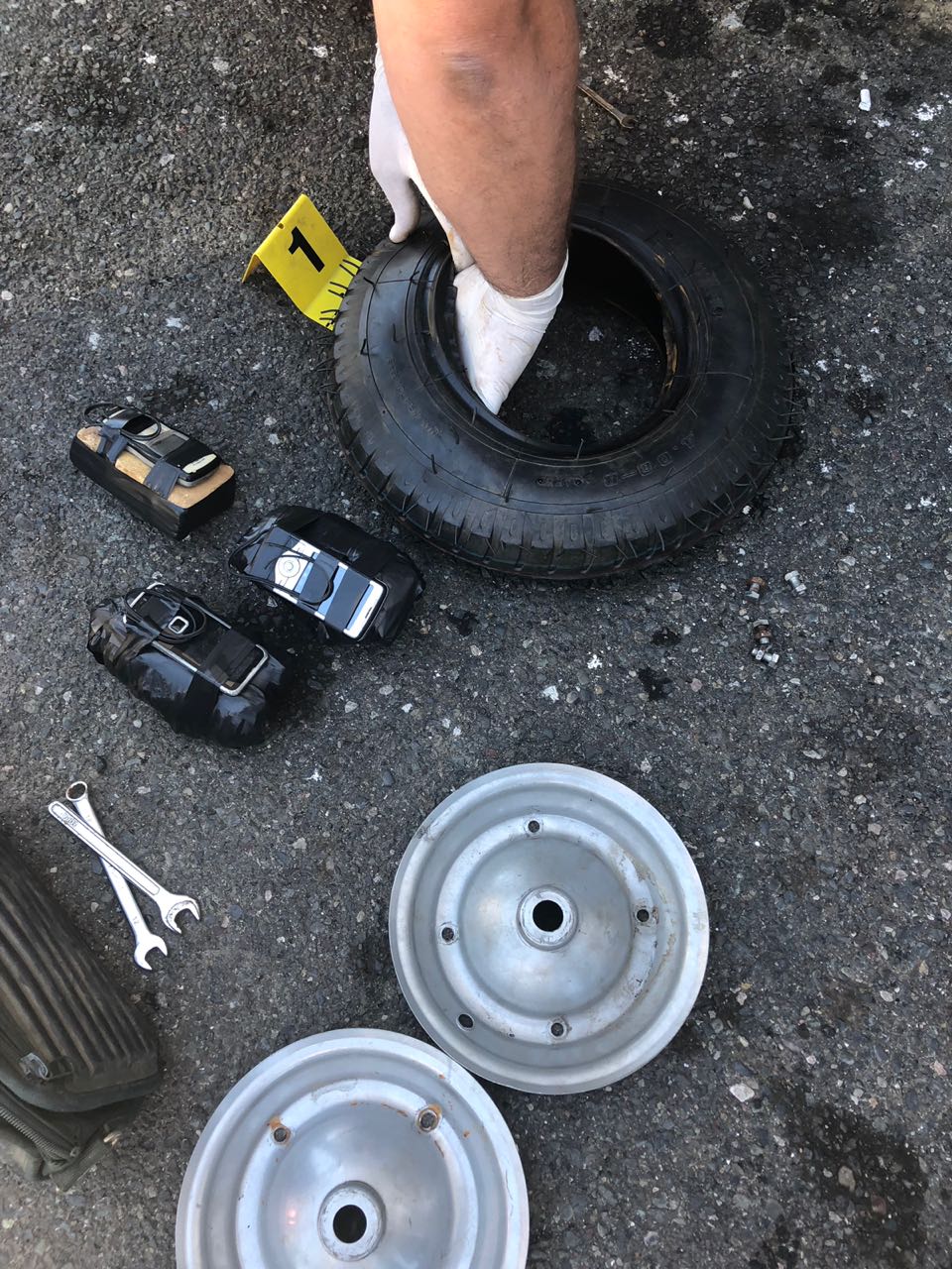 Sekuestrohen 6 mina me telekomandë në Lezhë, pranga 40-vjeçarit nga Tirana