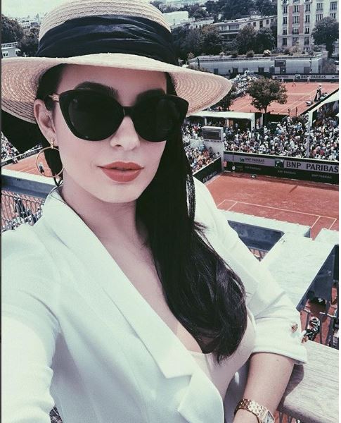 Darkat me yjet dhe aventura e re e klasit të lartë në Paris, Armina tregon kush paguan…