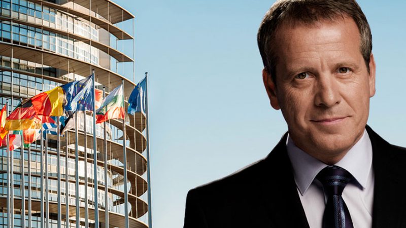 Raportuesi në PE: Deri në fund të vitit hiqen vizat për Kosovën