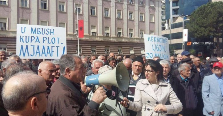 “Do derdhet gjak”, sindikatat i bashkon Statusi i minatorit: Përshkallëzojmë protestat!