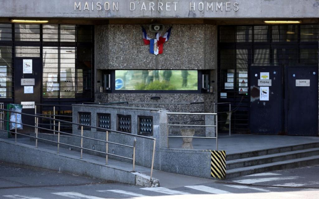 Furnizoi me armë terroristët e Nicës, shqiptari gjendet i vetëvarur në qeli