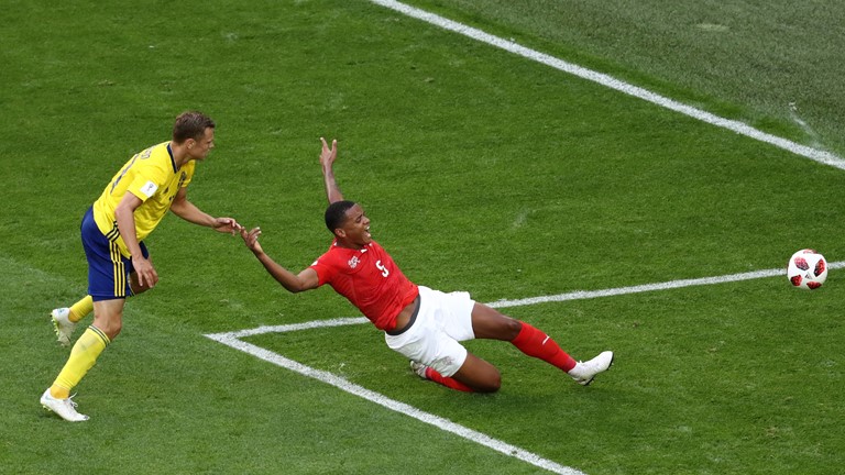 Eliminohet Zvicra e Xhakës dhe Shaqirit! Suedia në çerekfinale