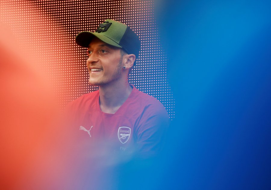 Arsenali:Ne jemi me Ozilin