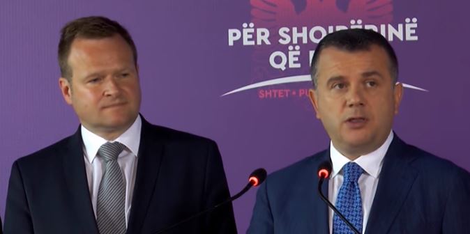 Balla me deputetin gjerman: Vazhdoni me reformat, mbështesim integrimin e Shqipërisë