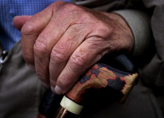 Durrës/ Krimi në familje, babai e dhunoi me bastun, 41-vjeçari ndërron jetë pas 3 ditësh