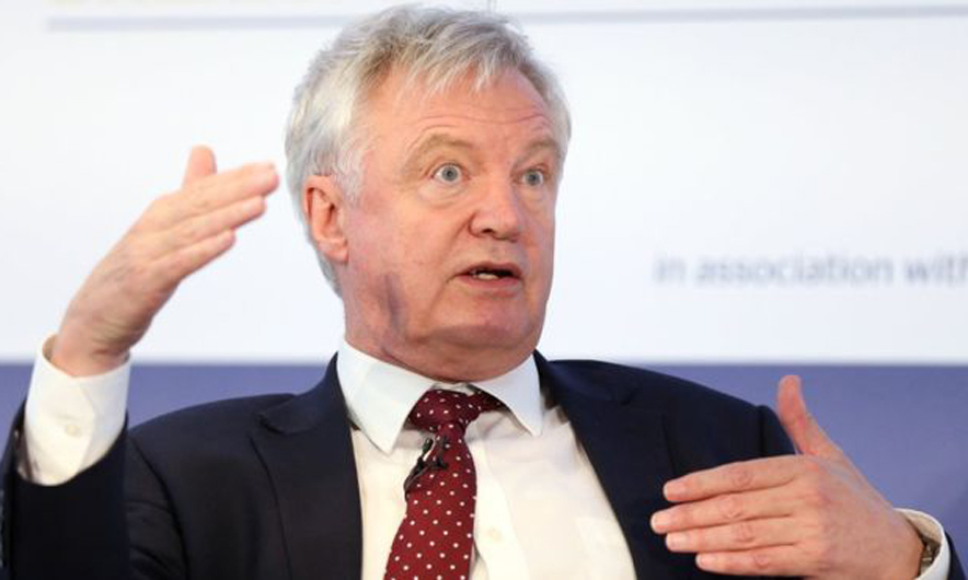 Jep dorëheqjen sekretari britanik për “Brexit”