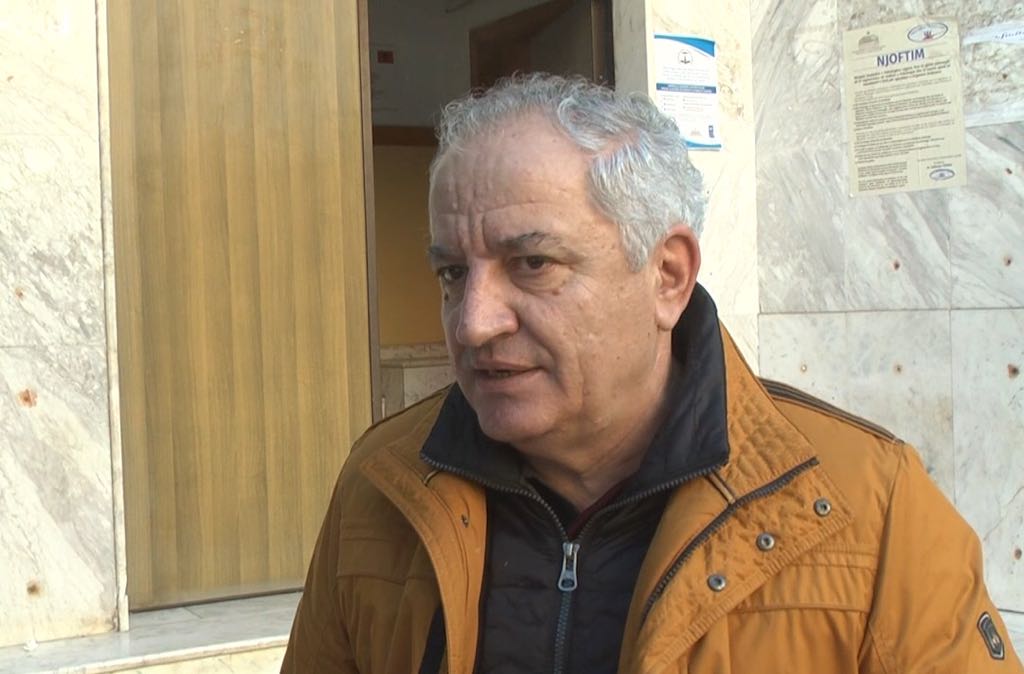 FOTO/ Me hundë të fashuar, avokati i dhunuar: Ma bëri prokurori, do ta paguajë shtrenjtë