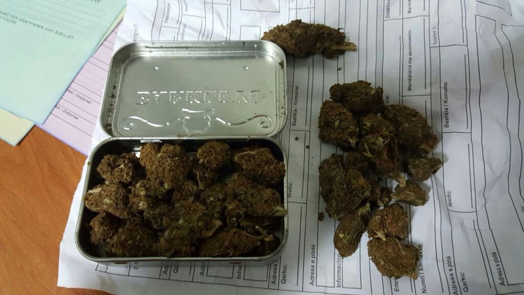 I mituri nga Fieri kapet me kanabis