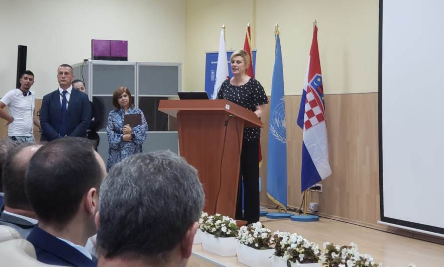 Kitaroviç apel nga Durrësi: Duhen fonde për të mbrojtur mjedisin detar