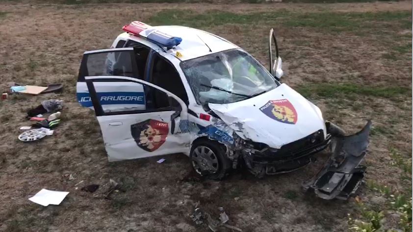 Përplasen tre makina në Korçë, mes tyre dhe ajo e policisë