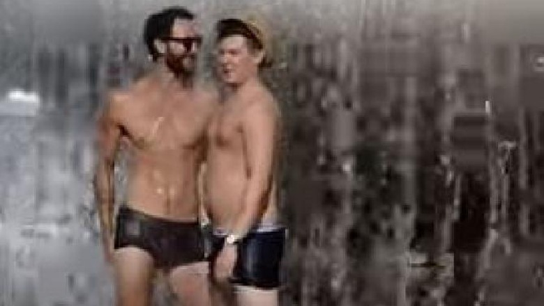 Italia në kërkim të turistëve që u lanë me mbathje pranë memorialit të atdheut