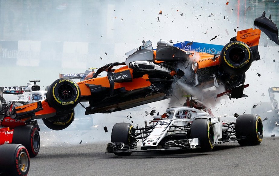 Foto+Video/ ‘Çmimi i Madh’ i Belgjikës, “fluturimi” i Alonsos, parë nga të gjitha këndet