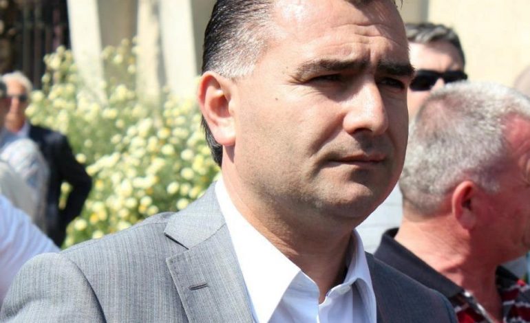 Ish-deputeti i PS: Vdiqën tre djem në lule të rinisë, jam i pikëlluar