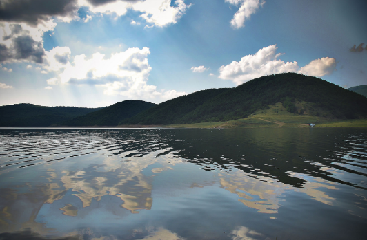 Prishtinë, gjendet një trup i pajetë në liqenin e Badovcit