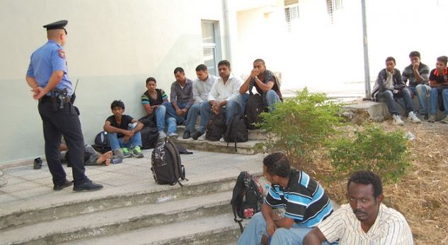 Bilisht, policia ndalon 6 emigrantë