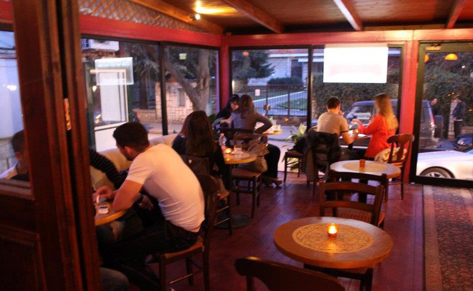 Protestat, shqiptarët tejet indiferentë