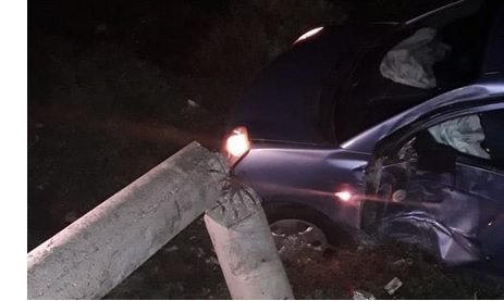 Makina godet shtyllën, lë pa drita Orikumin