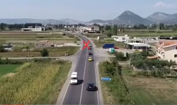 VIDEO/ “Syri” i policisë nga ajri ndëshkon shoferët që rrezikojnë tragjedi në rrugë